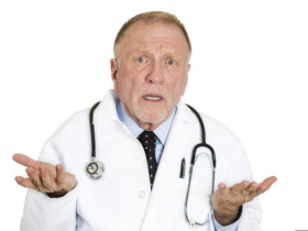 为什么美国医生“越老越不吃香”？