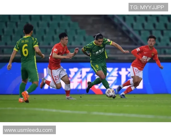 西安足球队与广州足球队赛后分析实力对比及未来展望 西安足球队与广州足球队赛后分析实力对比及未来展望