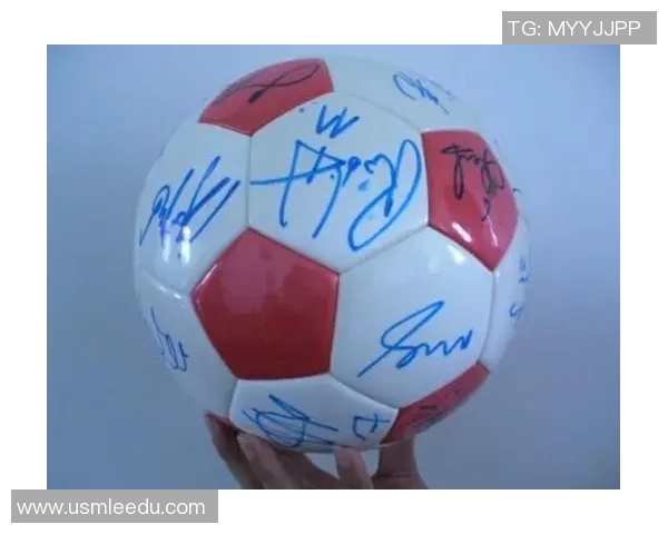 足球明星签名恶搞视频大揭秘看他们如何搞笑签名引发笑声不断 足球明星签名恶搞视频大揭秘看他们如何搞笑签名引发笑声不断